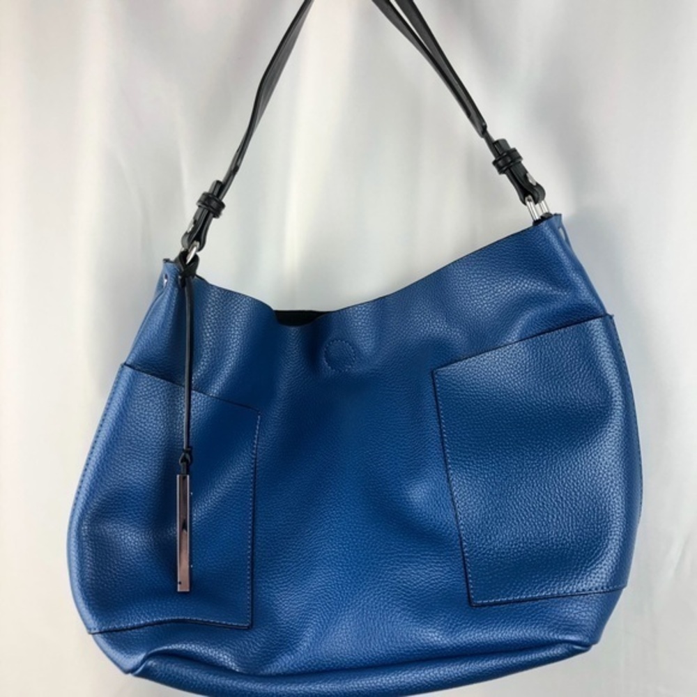 KENNETH COLE REACTION Blue Leather Bag. EUC.